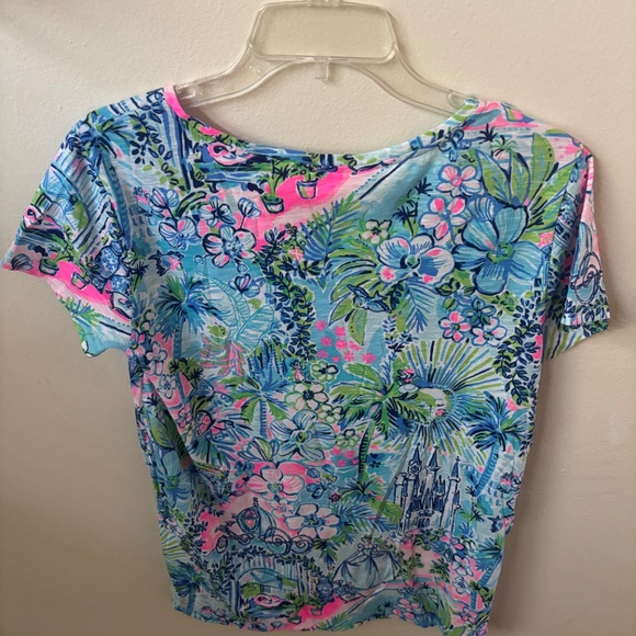 2025 Disney Parks T Shirt Cinderella Medium Lilly PULITZER Castle Etta Top NEW - Picture 3 of 3